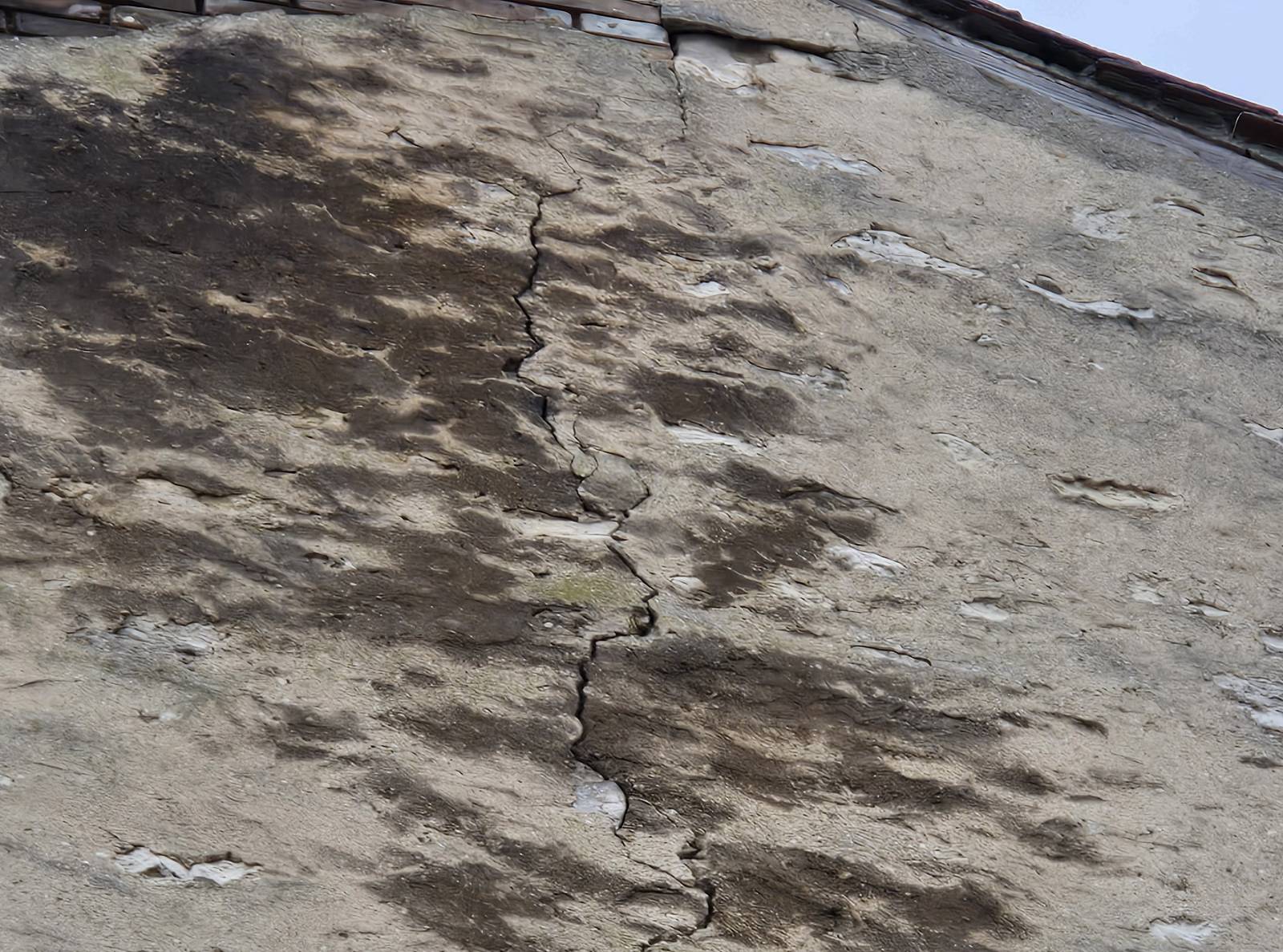 Fissures sur un pignon : l’apport de la thermographie infrarouge pour comprendre leur origine