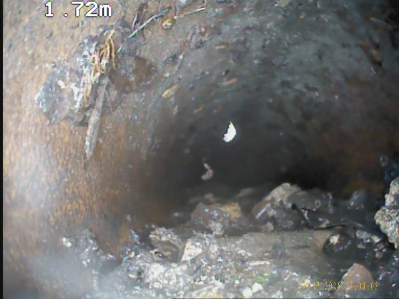 Amas de débris dans les canalisations : un exemple réel d’obstruction évitable à Avon