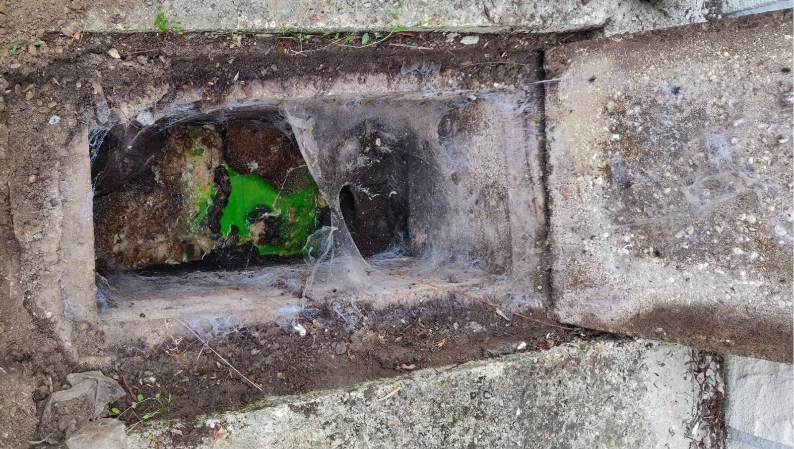 Regard d’assainissement bouché par la graisse – Diagnostic et inspection de canalisations à Nemours