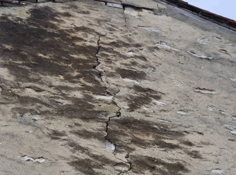Fissures sur un pignon : l’apport de la thermographie infrarouge pour comprendre leur origine